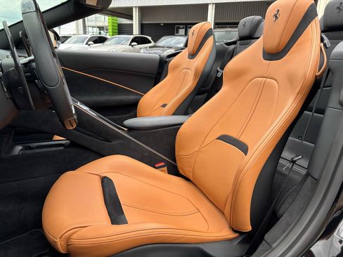Used 2025 Ferrari Roma Spider RWD image 51