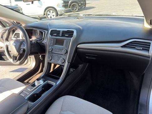 Used 2018 Ford Fusion S image 21