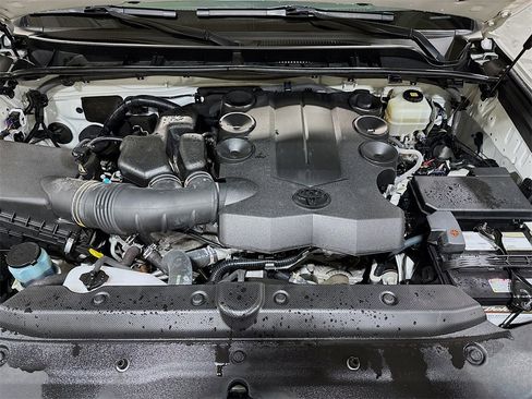 Used 2018 Toyota 4Runner Limited image 30