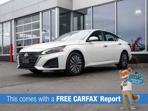 Used 2023 Nissan Altima 2.5 SV image 3