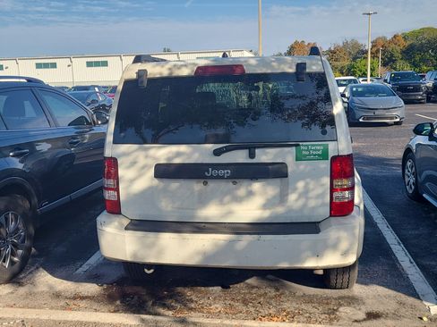 Used 2009 Jeep Liberty Sport w/ Popular Equipment Group image 7