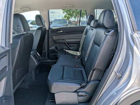 Used 2023 Volkswagen Atlas SE AWD/4WD image 30