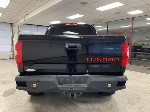 Used 2018 Toyota Tundra SR5 w/ SR5 Upgrade Package AWD/4WD image 6