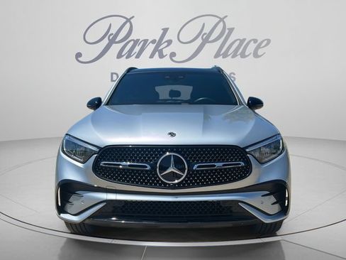 Used 2025 Mercedes-Benz GLC 350e 4MATIC image 8