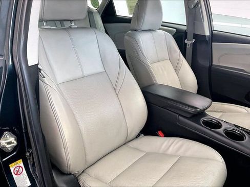 Used 2016 Toyota Avalon Limited w/ Protection Package FWD image 6
