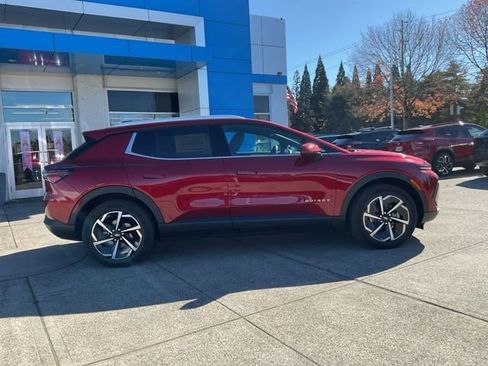 New 2026 Chevrolet Equinox EV LT image 8