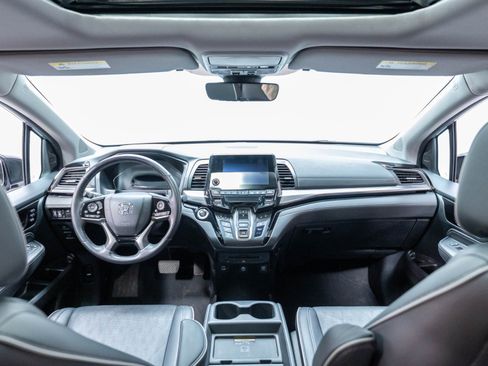 Used 2024 Honda Odyssey Elite image 32