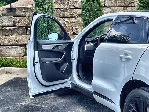 Used 2025 Jaguar F-PACE R-Dynamic S image 17