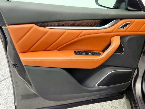 Used 2022 Maserati Levante Modena image 11