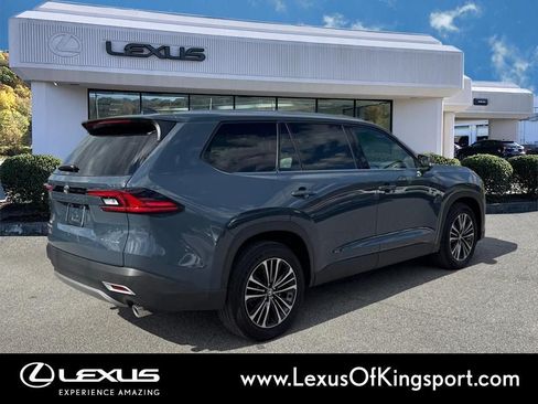 Used 2026 Toyota Grand Highlander AWD Hybrid image 5