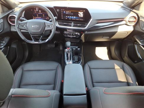 Used 2025 Chevrolet Trax RS w/ Driver Confidence Package image 21