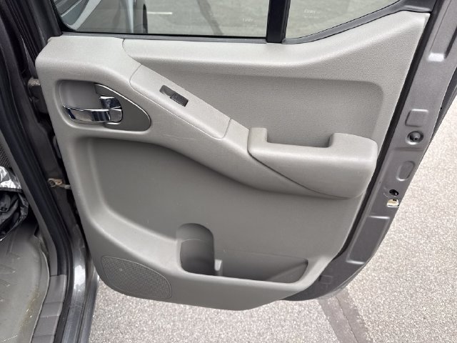 Used 2016 Nissan Frontier SV AWD/4WD image 16