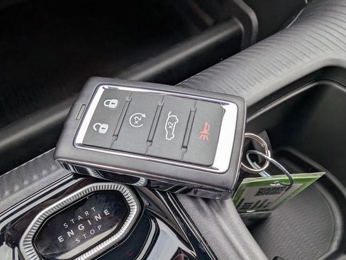 New 2026 Jeep Cherokee Overland image 17