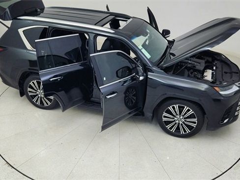 Used 2024 Lexus LX 600 4WD w/ Luxury Package image 87