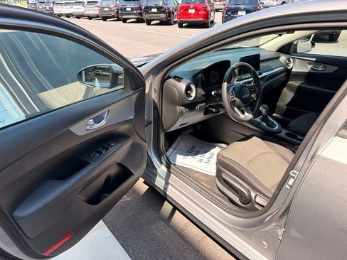 Used 2023 Kia Forte LXS FWD image 9