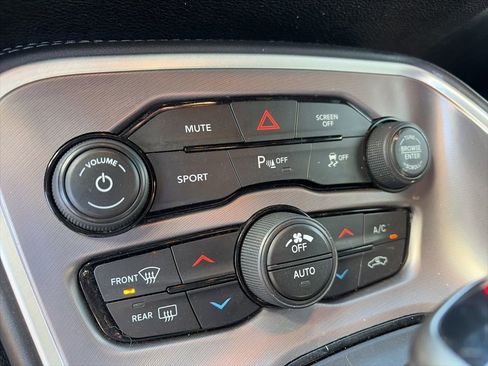 Used 2021 Dodge Challenger R/T image 17