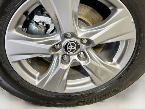 Used 2025 Toyota RAV4 LE AWD/4WD image 14