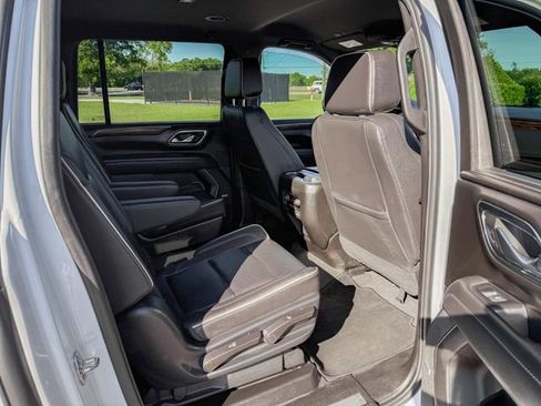 Used 2023 Chevrolet Suburban Premier RWD image 27