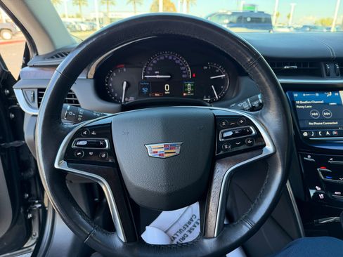 Used 2019 Cadillac XTS Luxury image 9