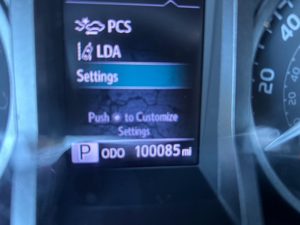 Used 2021 Toyota Tacoma TRD Off-Road w/ Technology Package AWD/4WD image 9