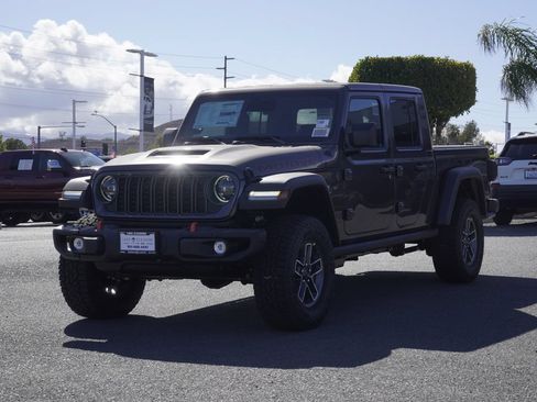 New 2026 Jeep Gladiator Mojave w/ Steel Bumper Group AWD/4WD image 8