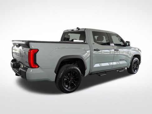 Used 2025 Toyota Tundra SR5 w/ SR5 Convenience Package AWD/4WD image 7