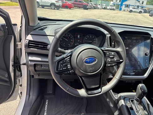 Used 2024 Subaru Crosstrek 2.5i Limited w/ Popular Package #4A AWD/4WD image 12