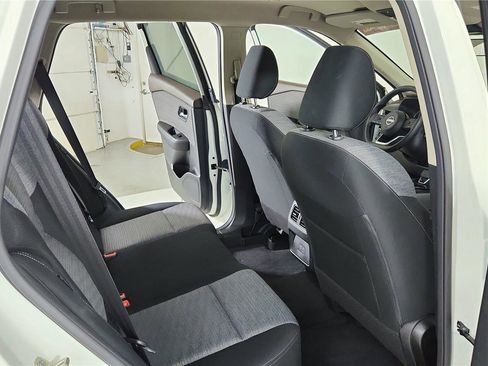 Certified 2023 Nissan Rogue SV image 24