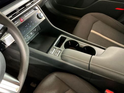 Used 2025 Hyundai Sonata SEL FWD image 18