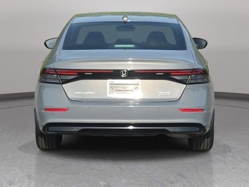 Used 2024 Honda Accord Touring image 6
