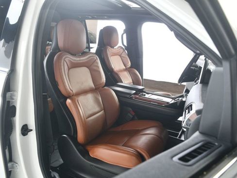 Used 2020 Lincoln Navigator Reserve w/ Luxury Package AWD/4WD image 33