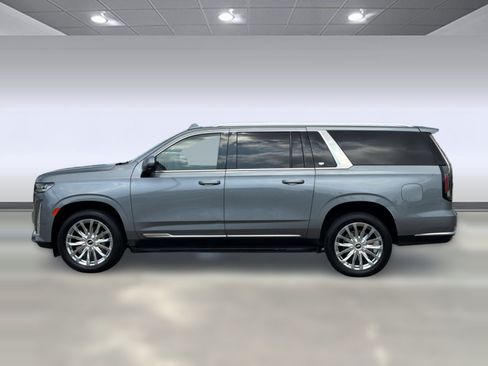 Used 2022 Cadillac Escalade ESV Premium Luxury RWD image 2