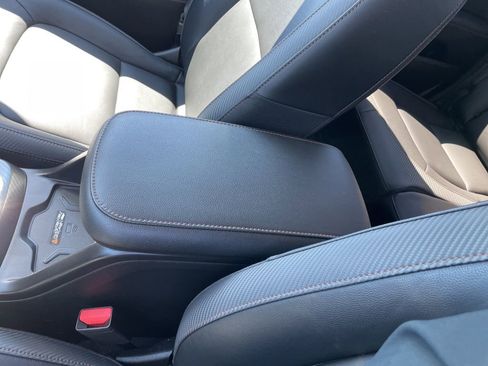 Used 2022 GMC Canyon AT4 w/ Trailering Package image 21