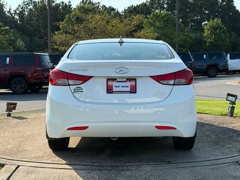 Used 2013 Hyundai Elantra GLS FWD image 6