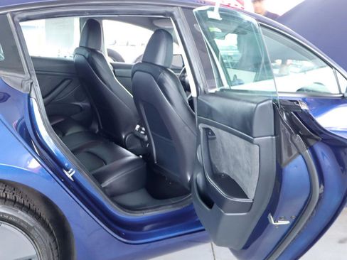 Used 2023 Tesla Model 3 Standard Range RWD image 34