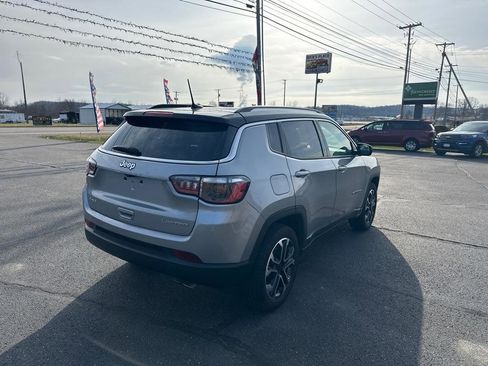 Used 2022 Jeep Compass Limited w/ Sun and Sound Group AWD/4WD image 5
