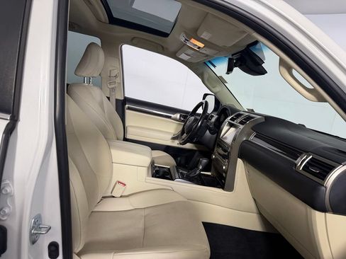Used 2021 Lexus GX 460 Premium w/ Premium Package AWD/4WD image 29