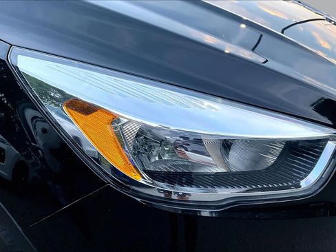 Used 2019 Ford Escape SE AWD/4WD image 25