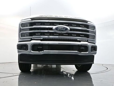 New 2026 Ford F250 Lariat w/ Chrome Package image 27