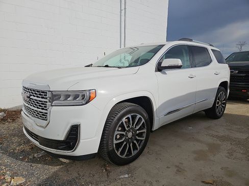 Used 2020 GMC Acadia Denali image 3