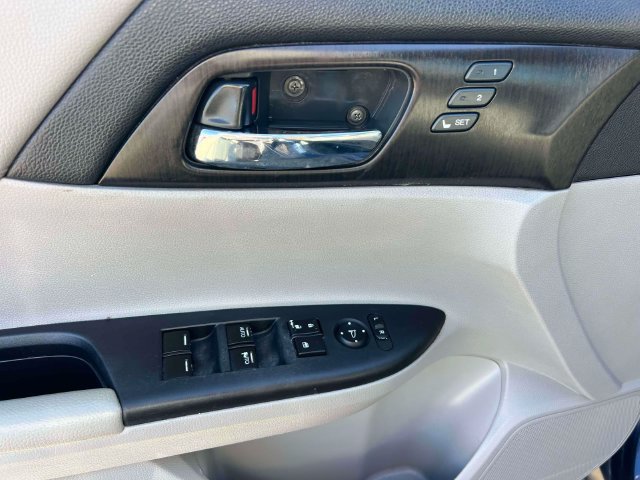 Used 2015 Honda Accord EX-L image 13