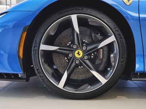 Used 2023 Ferrari SF90 Spider image 68