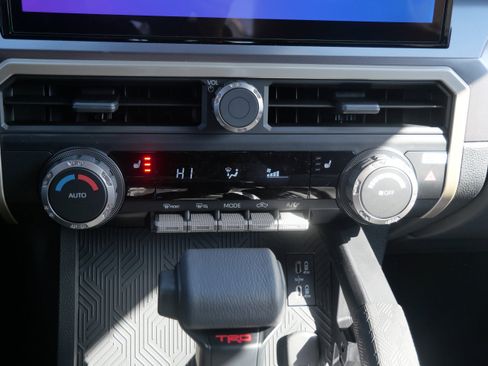 New 2026 Toyota Tacoma TRD Off-Road AWD/4WD image 10