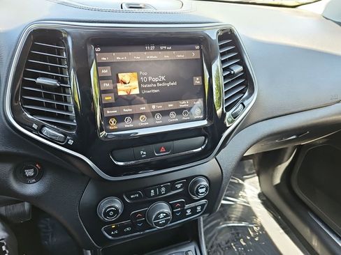 Used 2019 Jeep Cherokee Limited AWD/4WD image 21