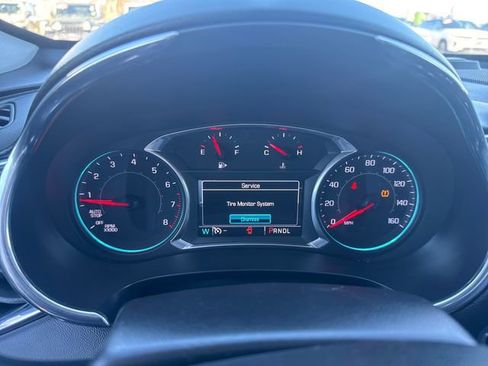 Used 2017 Chevrolet Malibu LT w/ Leather Package FWD image 14