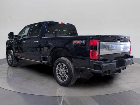 Used 2025 Ford F350 Platinum w/ Platinum Plus Package image 3