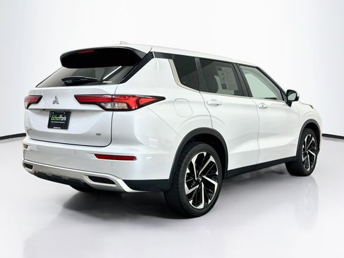 Used 2024 Mitsubishi Outlander SE AWD/4WD image 9