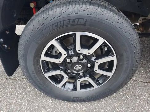 Used 2017 Toyota Tundra Limited image 9