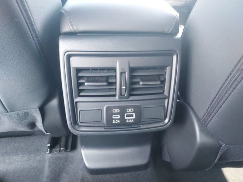Used 2026 Subaru Outback Premium AWD/4WD image 13