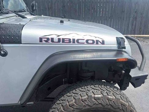 Used 2012 Jeep Wrangler Unlimited Rubicon AWD/4WD image 10